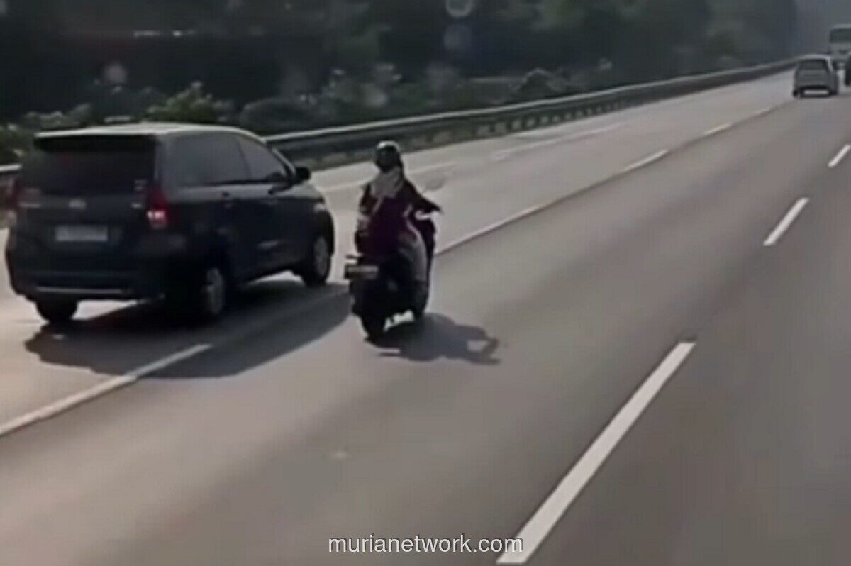 Pemotor Nyasar Masuk Tol Japek Gegara Salah Ikuti Google Maps