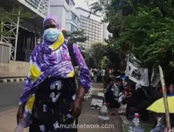 Pemkot Jaksel Tertibkan Pengungsi WNA di Trotoar Kantor UNHCR