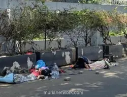 Pengungsi Kembali Berdatangan di Pinggir Jalan Kantor UNHCR Jakarta