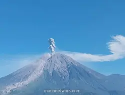 Tiga Gunung Erupsi Hampir Bersamaan, PVMBG Pastikan Tidak Saling Terkait