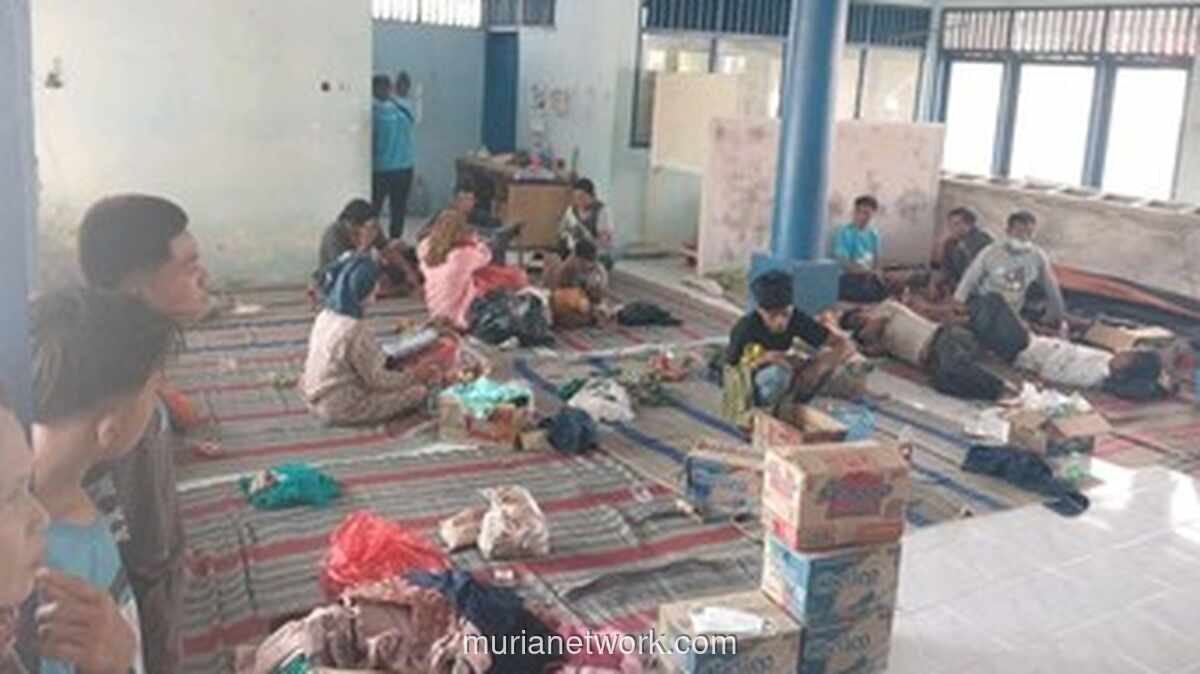 62 Penumpang Selamat KM Mutiara Sentosa 2 Masih Menunggu Evakuasi di Pulau Masalembu