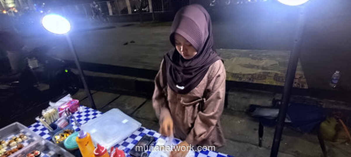 Kisah Nafi, Ibu Tuna Wicara Berjualan Sushi demi Sang Anak