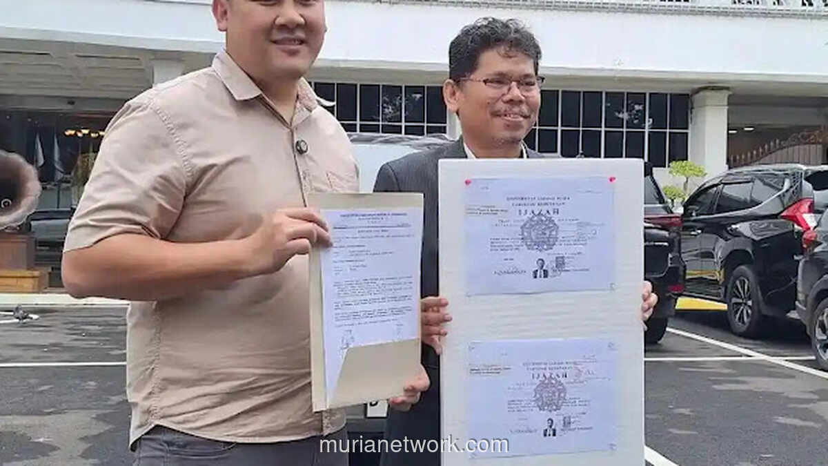 Arsip Ijazah Jokowi Disebut Hilang, Pengamat Geruduk KPU