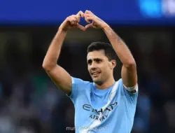 Barcelona dan Real Madrid Berebut Rodri, Manchester City Terjepit