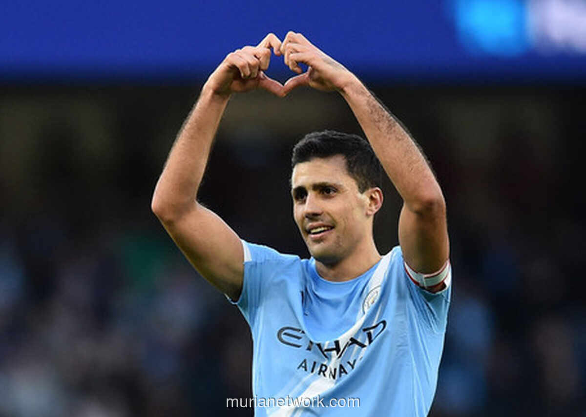 Barcelona dan Real Madrid Berebut Rodri, Manchester City Terjepit