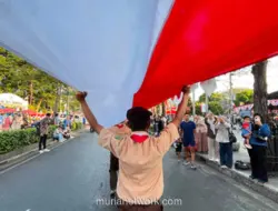 Bendera 1.000 Meter Dibentangkan di Malioboro, Ribuan Warga Rayakan HUT ke-81 RI