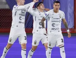 Gol Berbelok Bawa Recoleta Ungguli Boca Juniors di Leg Pertama