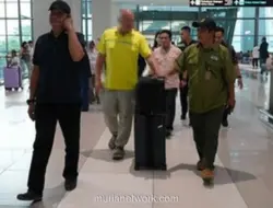 WNA AS Dideportasi Imigrasi Sukabumi Usai Membuat Onar di Perumahan