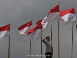 Tukang Cukur di Bogor Viral Usai Ditegur Petugas Soal Bendera, Bakesbangpol: Imbauan, Bukan Paksaan