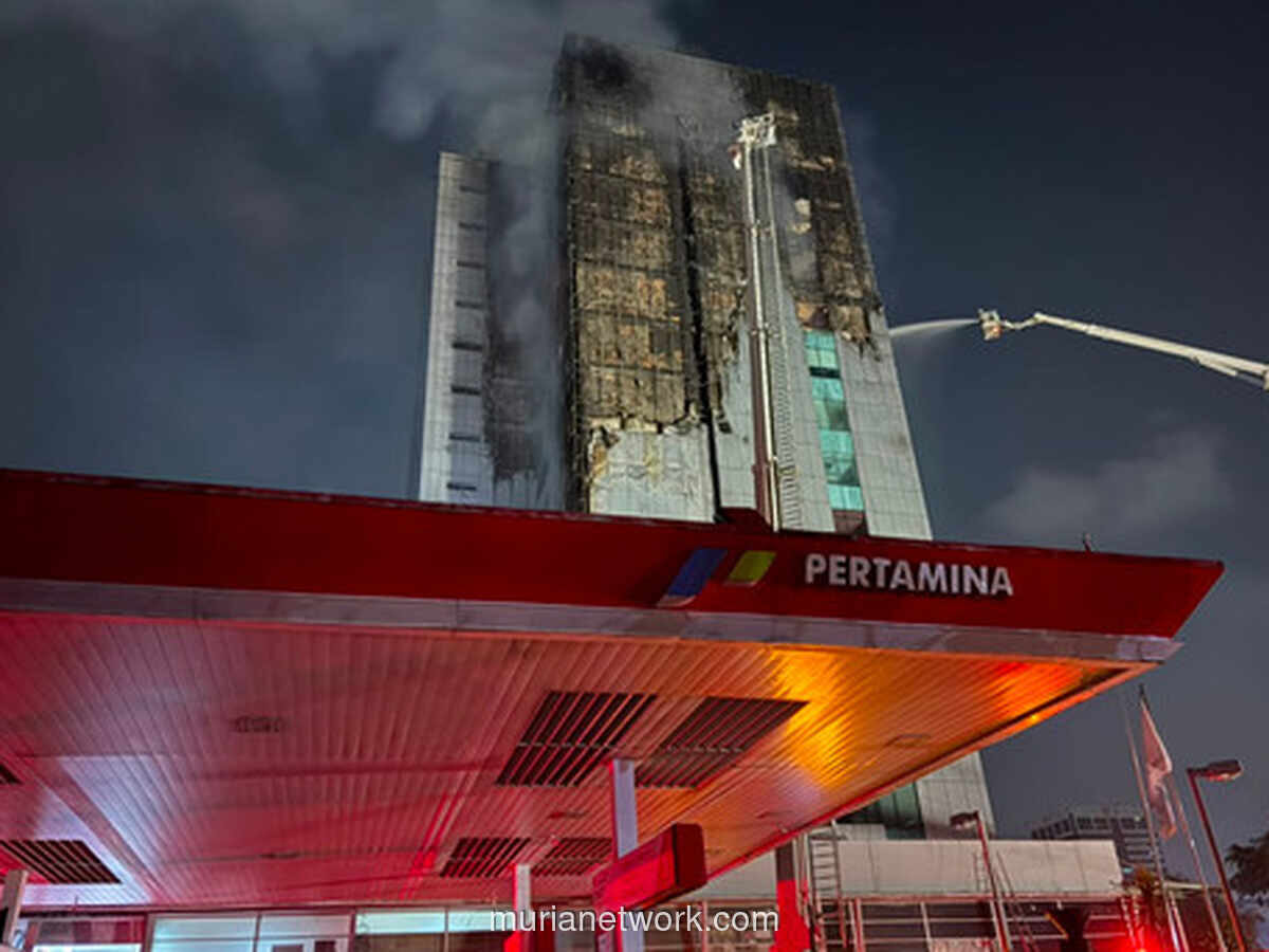 Gedung Bapenda Jakarta Terbakar, 40 Mobil Damkar Dikerahkan