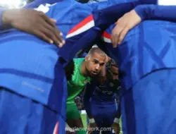 Chelsea Batal Rekrut Diogo Costa, Alonso Pertahankan Robert Sanchez