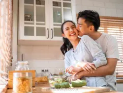 Ciuman Enam Detik, Ritual Sederhana untuk Menjaga Keintiman Pasangan