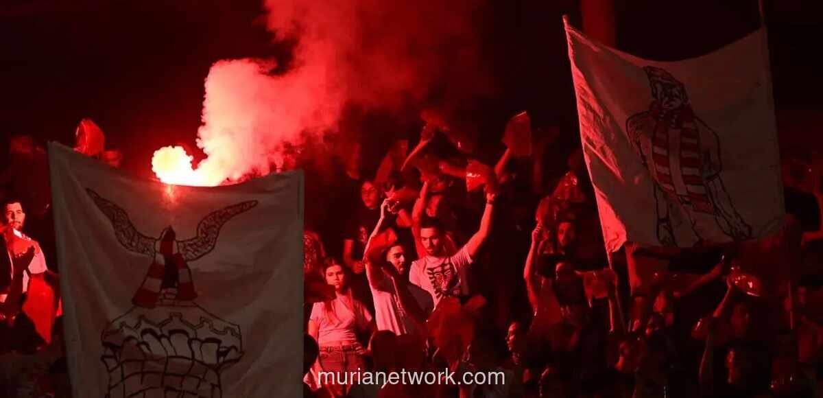 Ribuan Suporter Crvena Zvezda Mewarnai Kota Sombatelj di Laga Kualifikasi Liga Champions