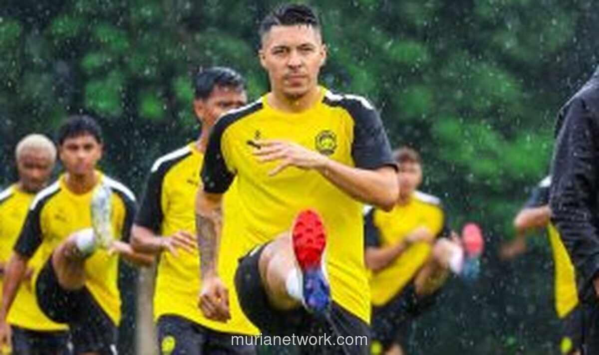 PSM Makassar Perkuat Lini Tengah dengan Navarone Foor, Pemain Berdarah Toraja-Maluku