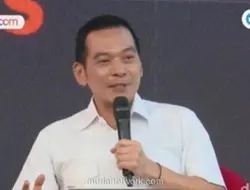Daniel Johan Raih Penghargaan Legislator Benteng Nelayan dan Petani