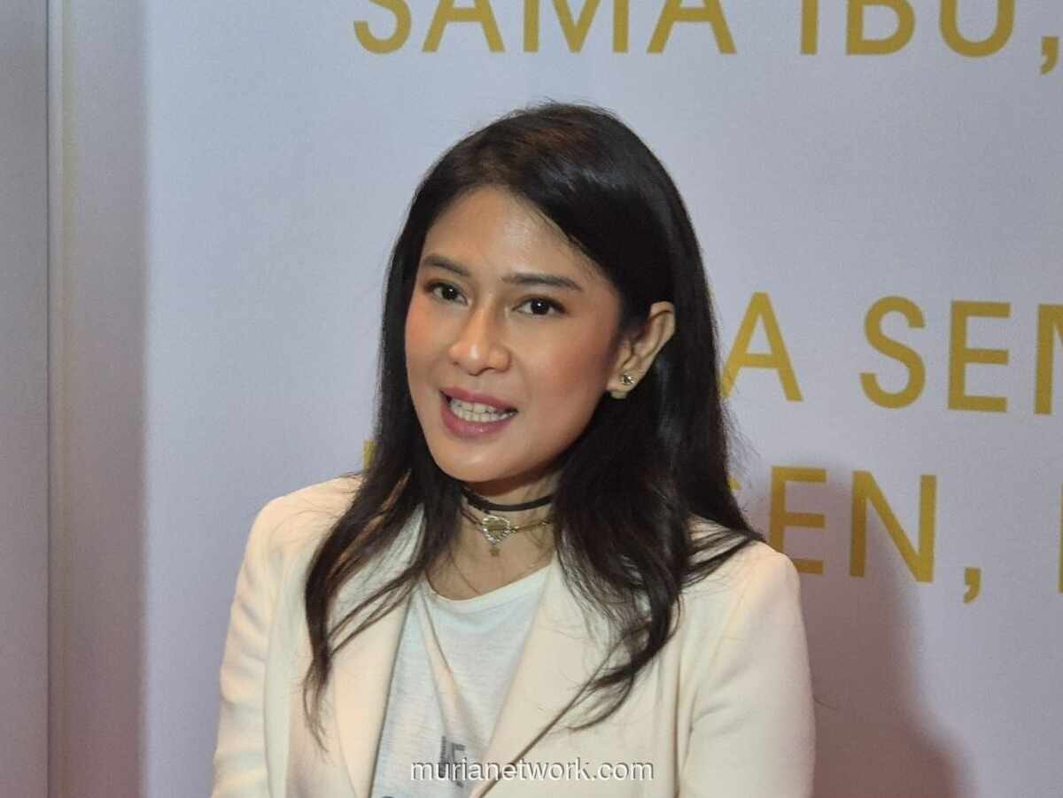 Dian Sastro Bagikan Foto Syuting Bareng Sissy Prescillia, Netizen Langsung Tanya AADC 3