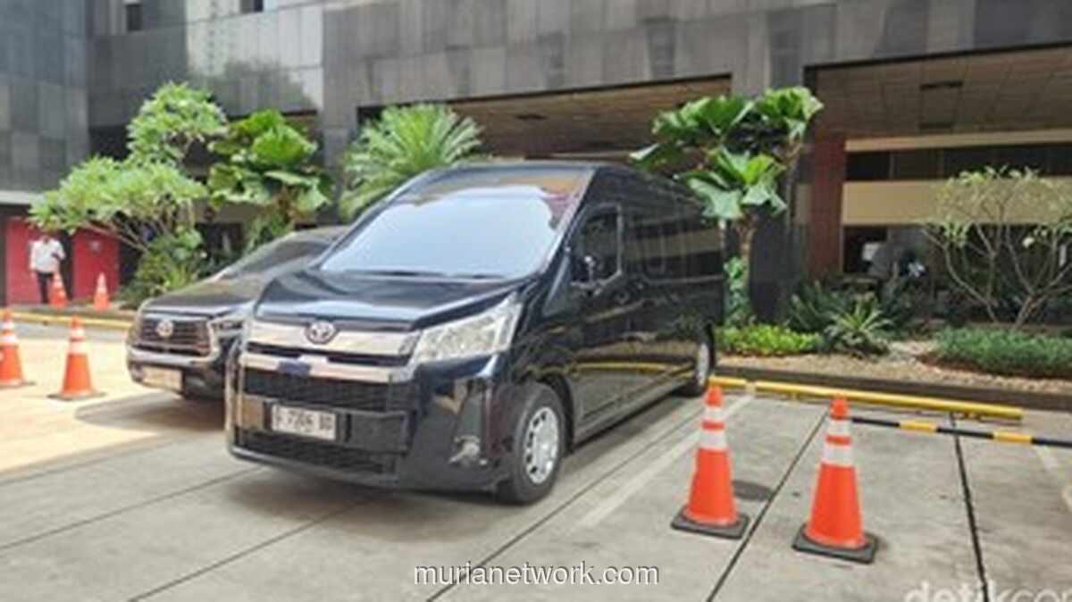 KPK Sita Mobil Bupati Pemalang yang Dipakai Saat OTT