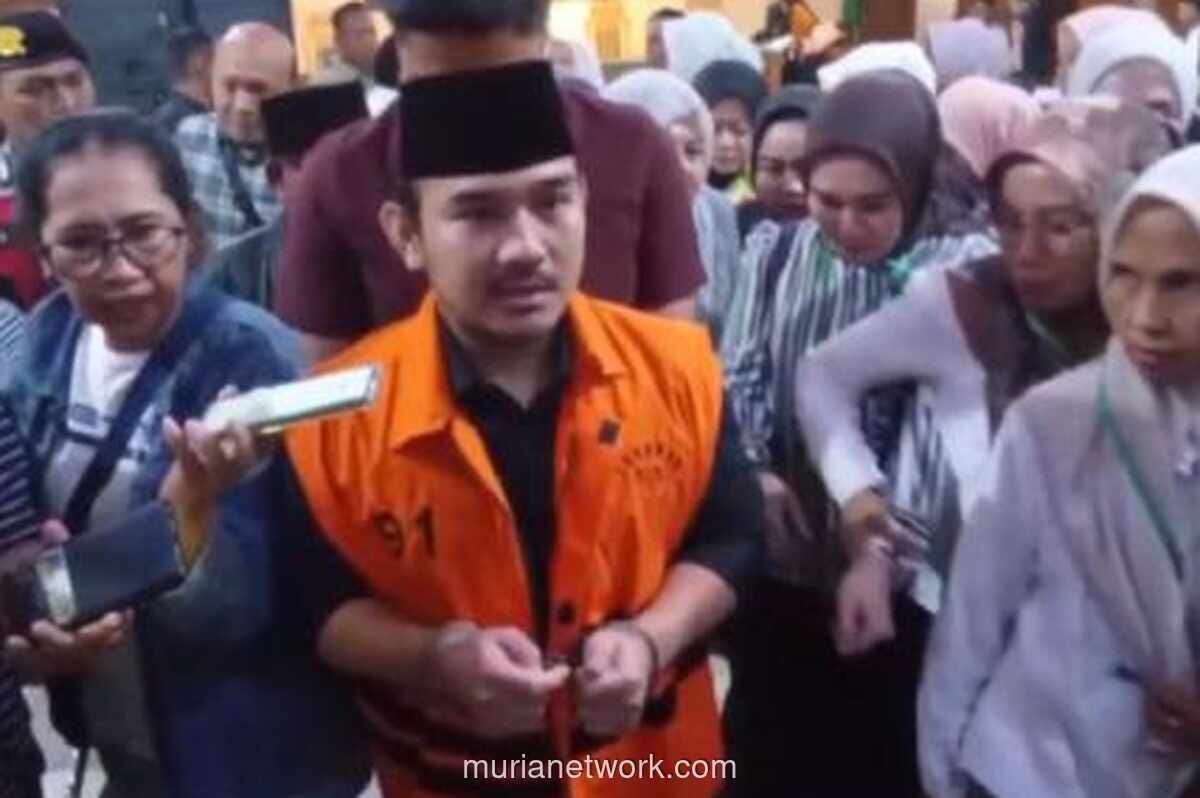 Dituntut 7 Tahun Penjara, Bupati Bekasi Nonaktif Sebut Dakwaan Akal-akalan