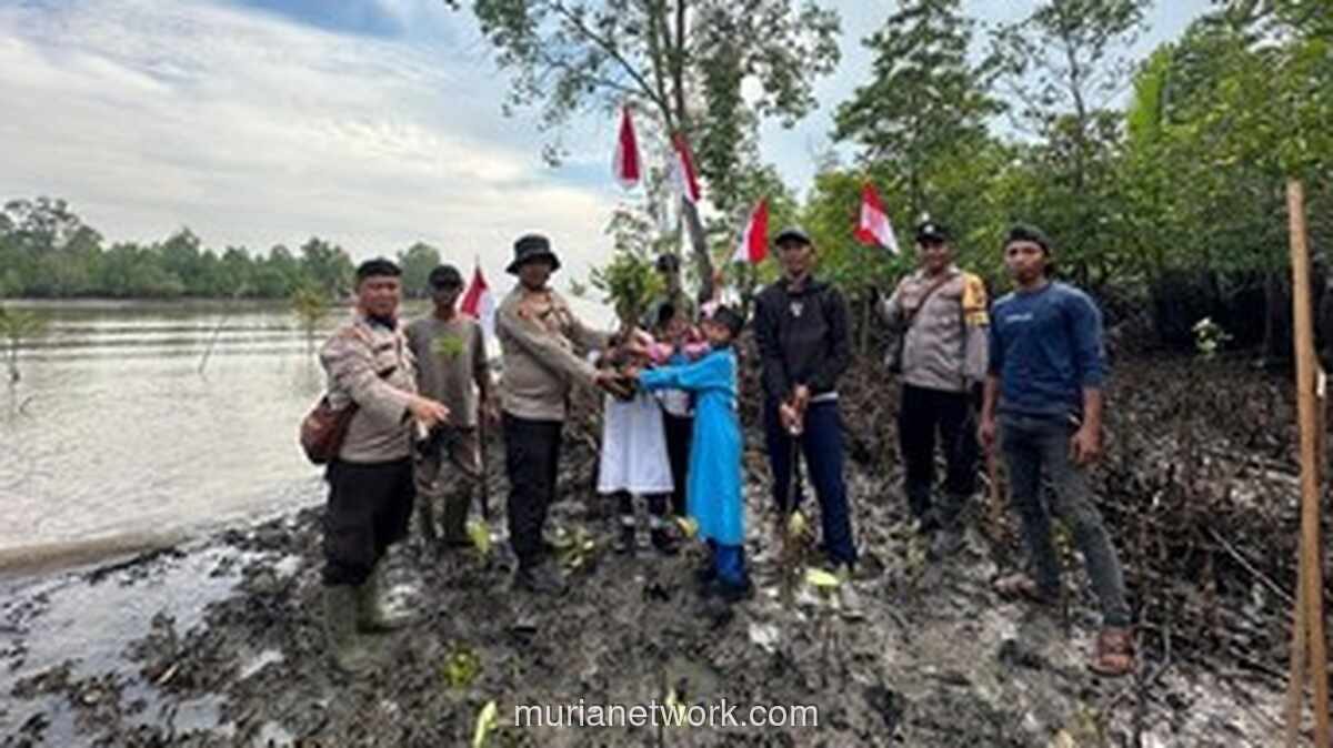 Ekspedisi Merah Putih Presisi: Kibarkan Bendera di Pesisir Dumai, Tanam Mangrove Hingga Kapal Nelayan
