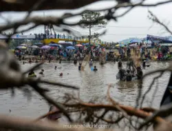 Warga Banten Gelar Tradisi Ngagurah Dano, Tangkap Ikan di Sungai Cidanau
