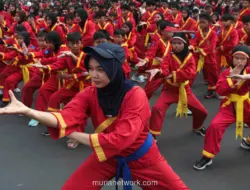 6.500 Pesilat Meriahkan HUT ke-81 RI dengan Atraksi di Bundaran HI