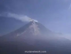 Gunung Merapi Luncurkan Awan Panas Guguran Sejauh 1,8 Kilometer