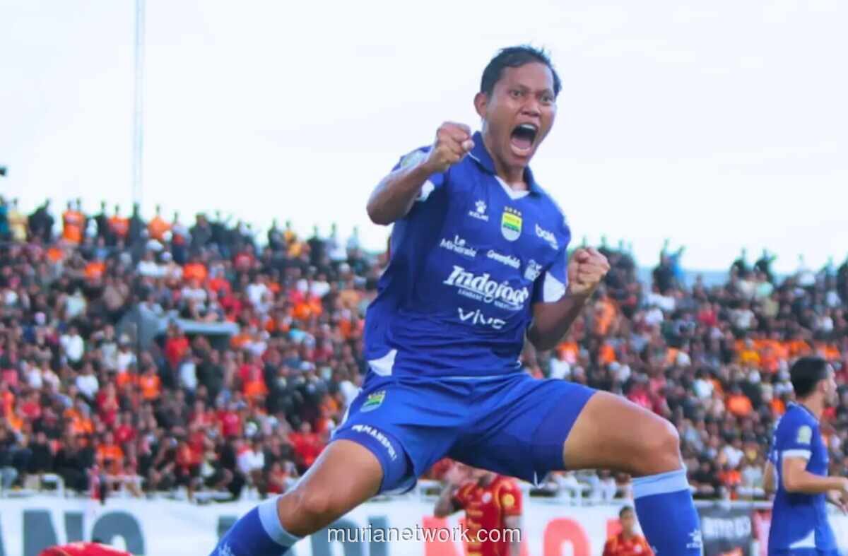 Persib Bandung Taklukkan Persija 2-0 di El Clasico Indonesia