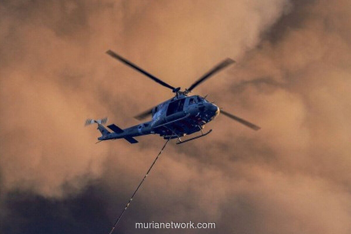 Dua Pilot Tewas saat Helikopter Pemadam Bertabrakan di Yunani