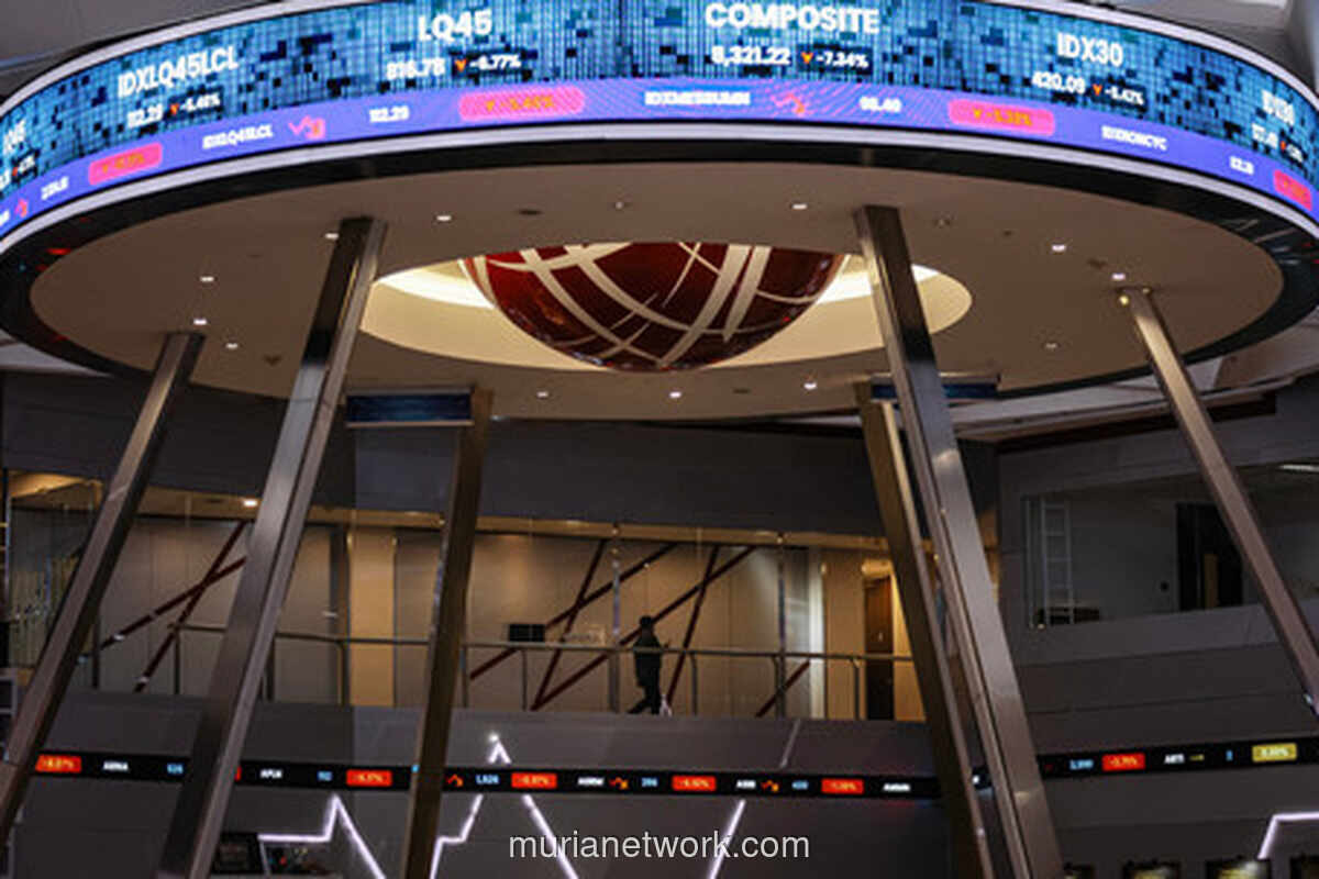 IHSG Melemah ke 6.378 pada Sesi I, Saham Garuda Terbang