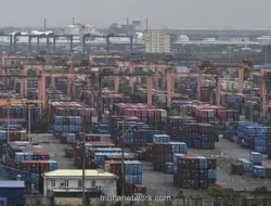 Defisit Dagang Vietnam Melebar di Tengah Lonjakan Impor dan Tekanan Tarif AS