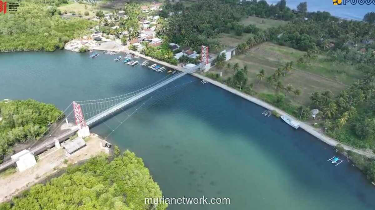 Kementerian PU Rampungkan Jembatan Gantung Geser Pertama di Indonesia