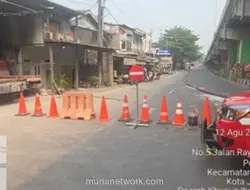 Kebakaran Pabrik Bingkai di Jakarta Timur, Lalu Lintas Dialihkan