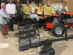 Bantuan Traktor Langsung Tiba di Hari yang Sama, Petani Semarang Terkejut