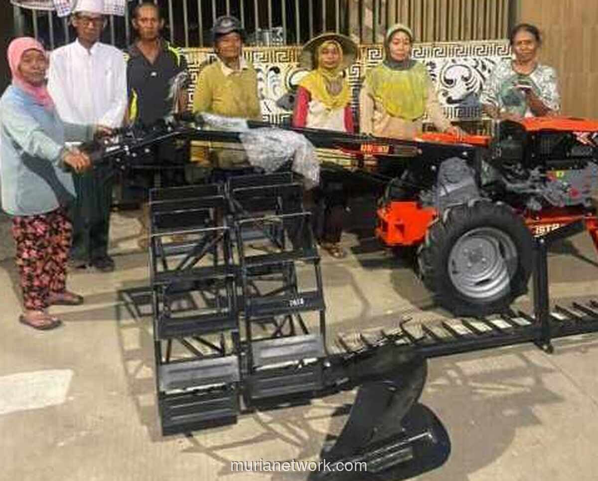 Bantuan Traktor Langsung Tiba di Hari yang Sama, Petani Semarang Terkejut