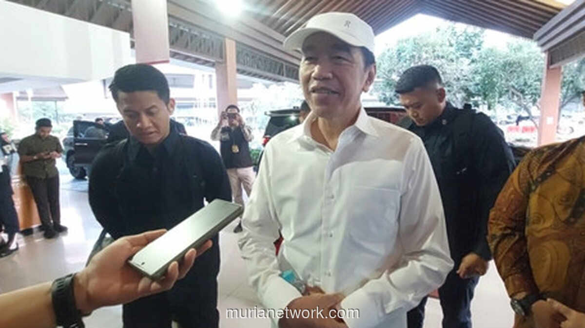 Jokowi Respons Gugatan Praperadilan dr Tifa: Buktikan di Pokok Perkara