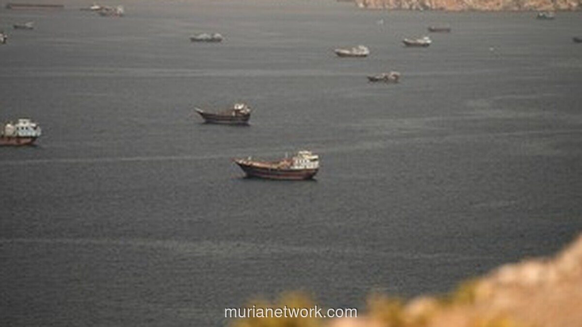 Kapal Kargo Terkena Proyektil di Selat Hormuz, Iran dan AS Saling Bantah Soal Negosiasi