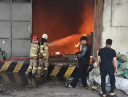 Kebakaran Tiga Gudang di Kosambi Berhasil Dipadamkan