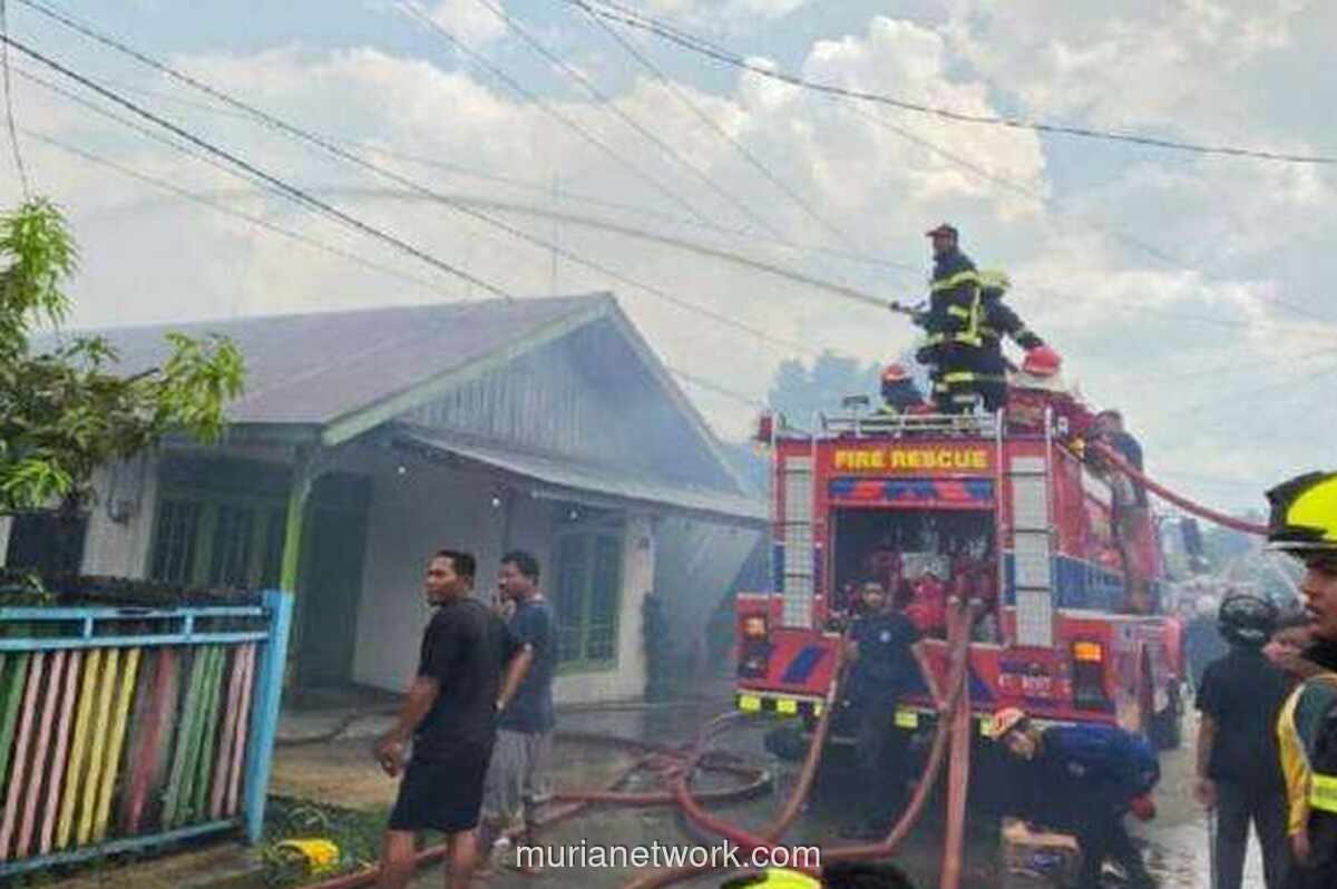 Kebakaran di Permukiman Padat Tenggarong Hanguskan Empat Rumah