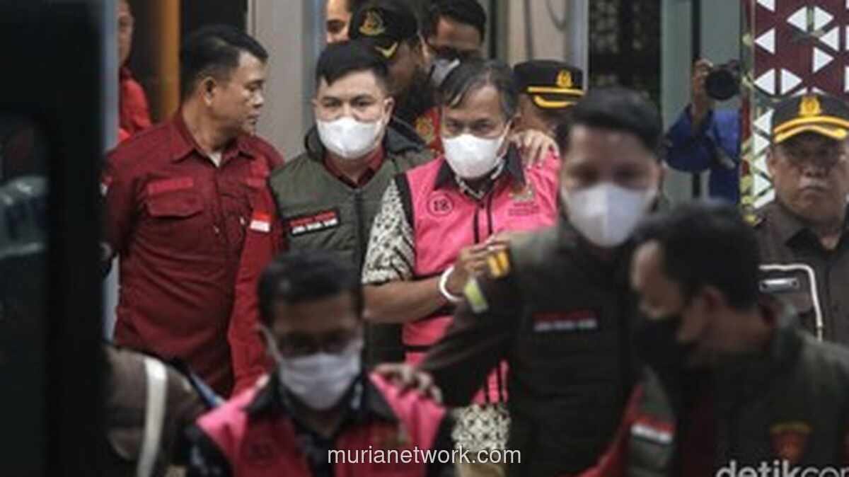 Kejagung Tahan Dua Pemeriksa Pajak dalam Kasus Manipulasi Ekspor Pulp