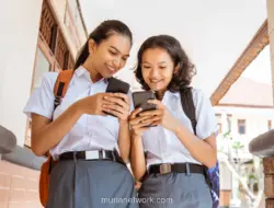 Kemendikdasmen Terbitkan Aturan Pembatasan Gawai bagi Anak di Bawah 16 Tahun
