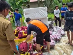Kemensos Salurkan Bantuan Rp1,4 Miliar untuk Korban Banjir dan Longsor di Padang