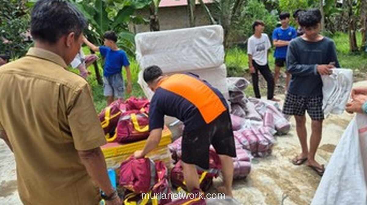 Kemensos Salurkan Bantuan Rp1,4 Miliar untuk Korban Banjir dan Longsor di Padang