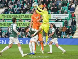 Kiper Hibernian Beri Peringatan ke Rangers Jelang Duel di Ibrox