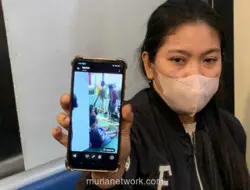 Menanti Kabar di Pelabuhan, Istri Sopir Tronton Cemas Suaminya Tak Ada di Manifes Kapal Terbakar