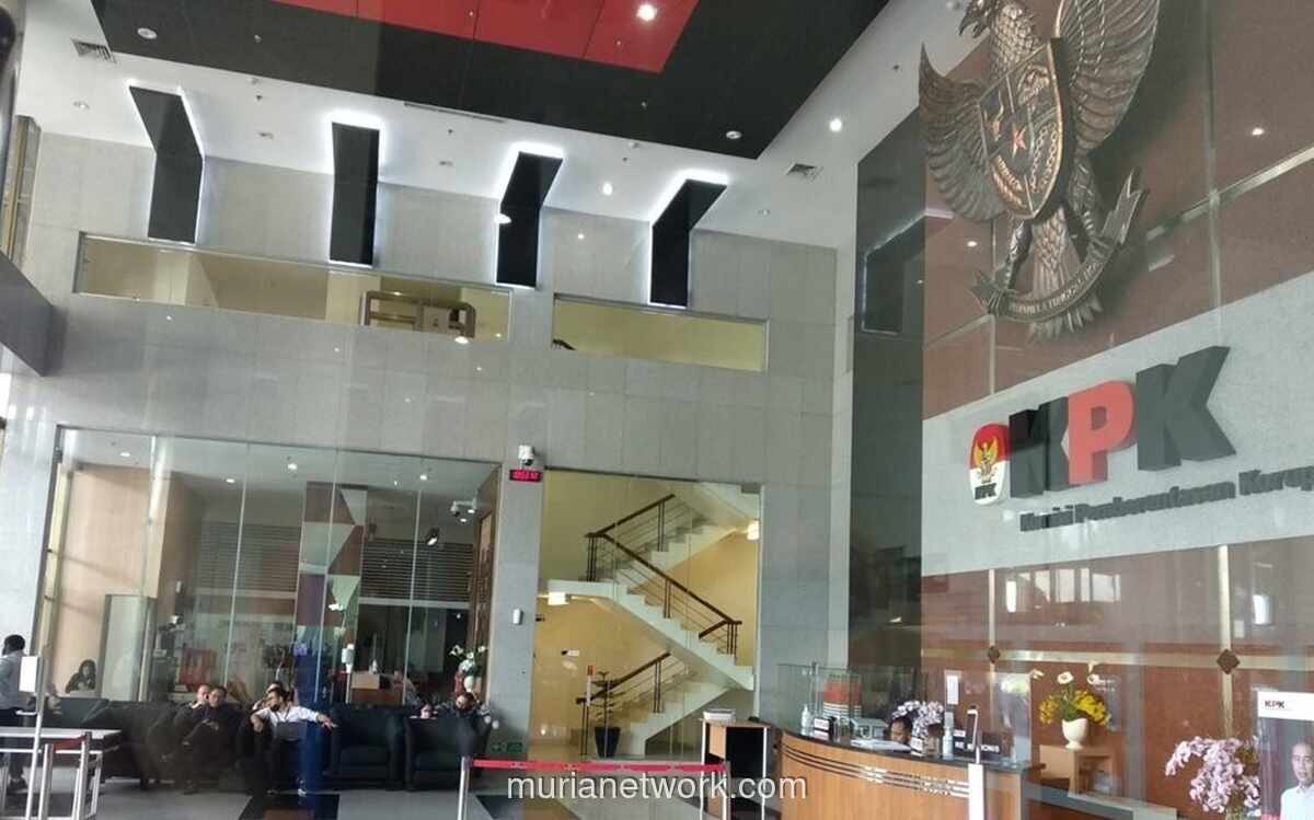 KPK Tahan Empat Tersangka Korupsi Pengadaan Iklan Bank BJB, Kerugian Negara Capai Rp223,6 Miliar