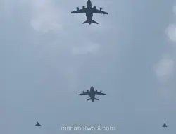 Gladi Kotor HUT ke-81 RI, Puluhan Jet Tempur dan Helikopter Latihan Atraksi Udara di Langit Jakarta