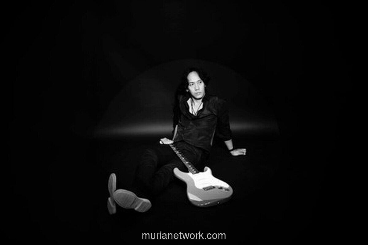 Arden Wiebowo, Eks Gitaris TIKET, Melangkah Jadi Penyanyi Solo