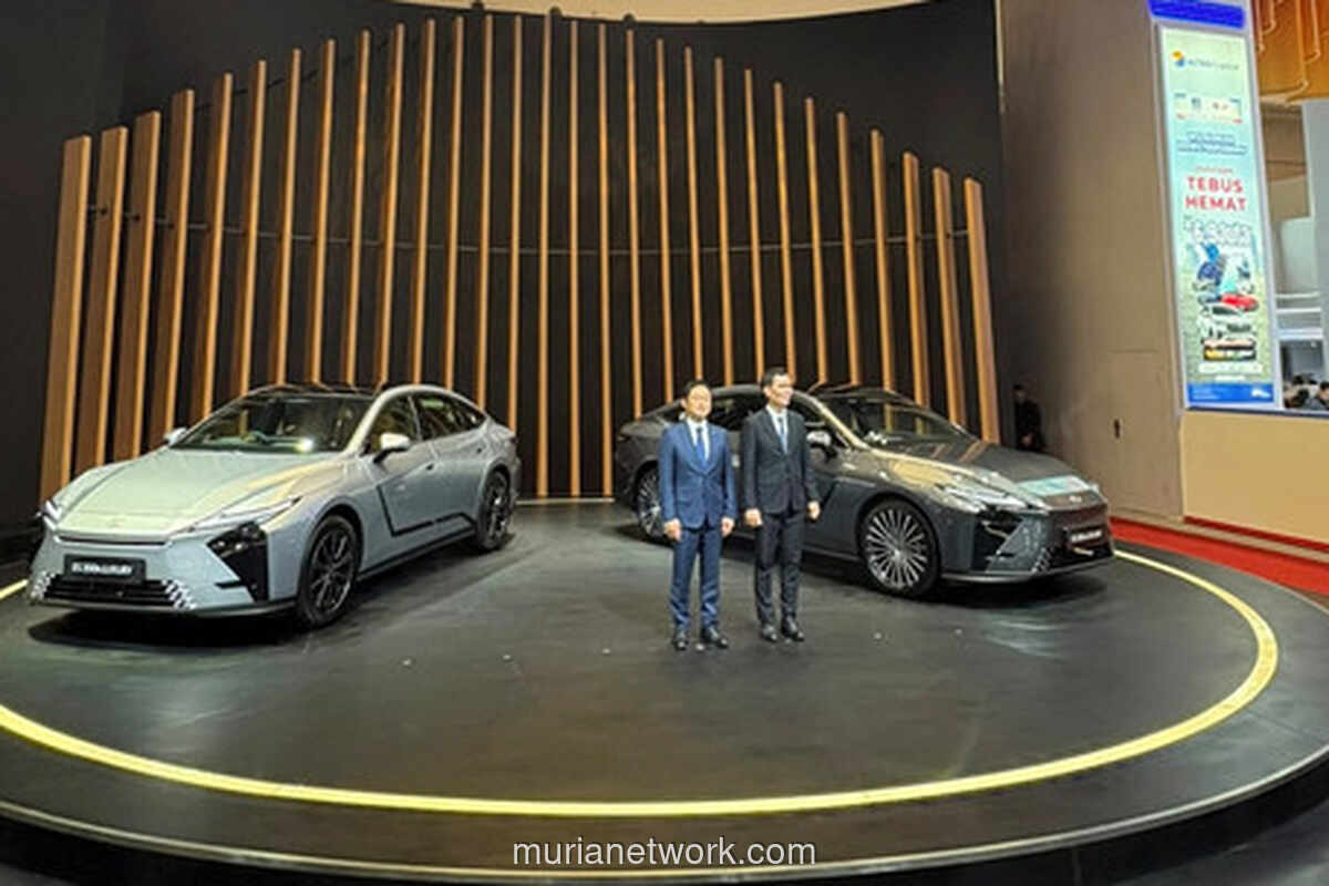 Lexus ES Terbaru Hadir dengan Fitur Tombol Tersembunyi dan Pilihan Hybrid atau Listrik Murni