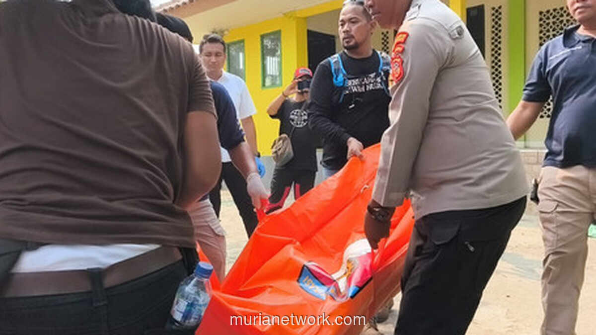 Marbot Masjid di Purwakarta Tewas Bersimbah Darah, Polisi Amankan Samurai