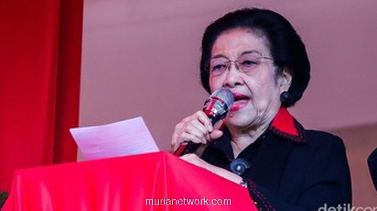 Megawati Pimpin Upacara 17 Agustus di Sekolah Partai PDIP